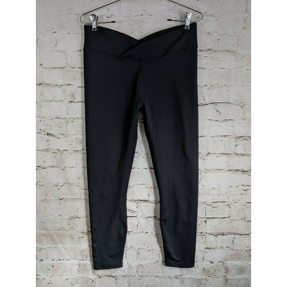 Fabletics Medium Winn Powerhold Black 7/8 Leggings